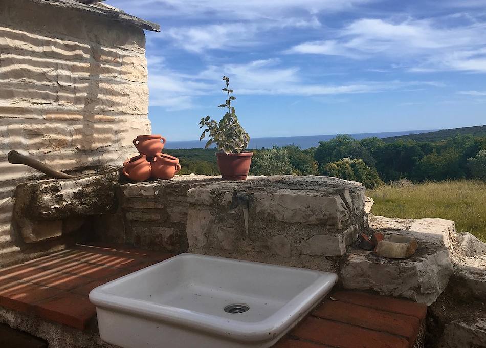 yoga-retreat-istrien-aussenbereich
