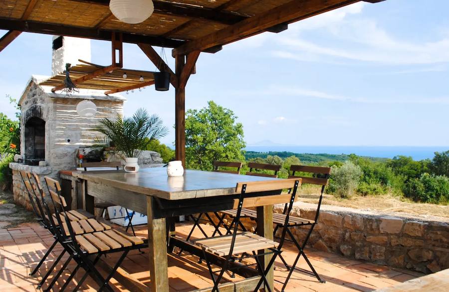 yoga-retreat-istrien-terrasse